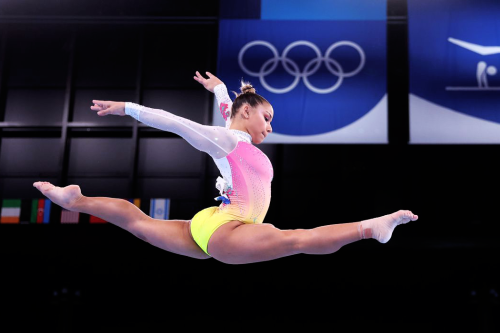 agathacrispies: Flavia Saraiva of Team Brazil competes in the Women’s Artistic Gymnastics Balance Be