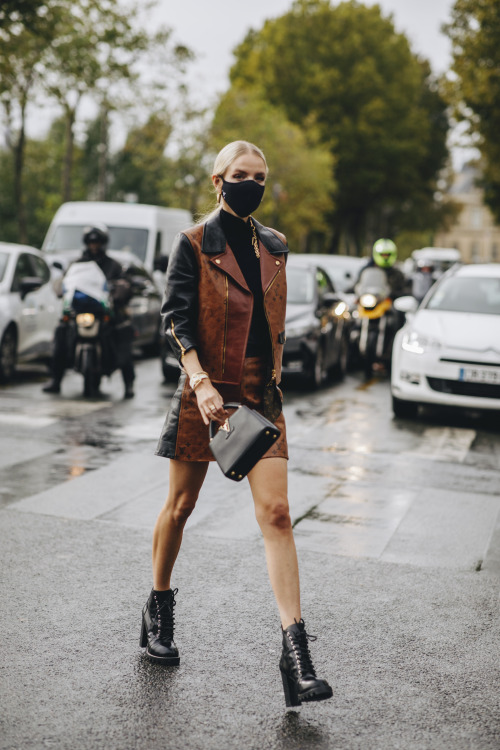 Leonie Hanne by Claire Guillon - CGstreetstyle