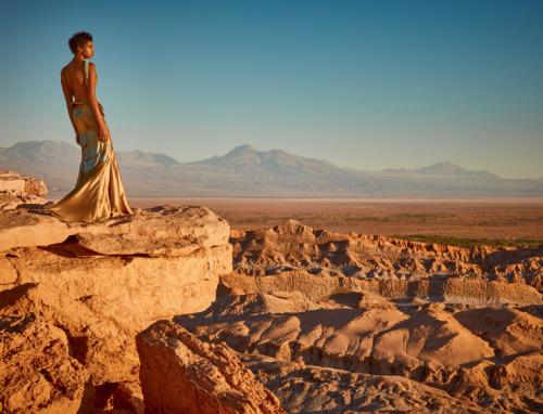 Look 26 from our SS16 ‘Défilé’ Collection radiates against a backdrop of dessert terrain in Vogue Ma