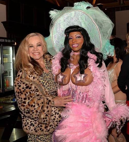 Burlesque and film legend Kitten Natividad with Onyx Nova at Peepshow Menagerie’s #burlesque t