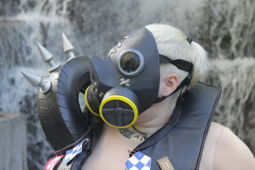 ohgodsalazarwhy:Some better shots from my Roadhog cosplay! Thanks to @wanderingdame for taking them!