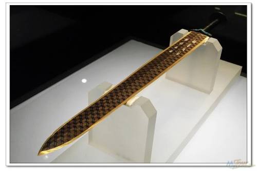 The Sword of Goujian,Between 1965 and 1967 Chinese archaeologists were conducting a dig near Zhang R