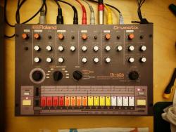 musicthroughfilters:  Roland TR06 Drum Machine