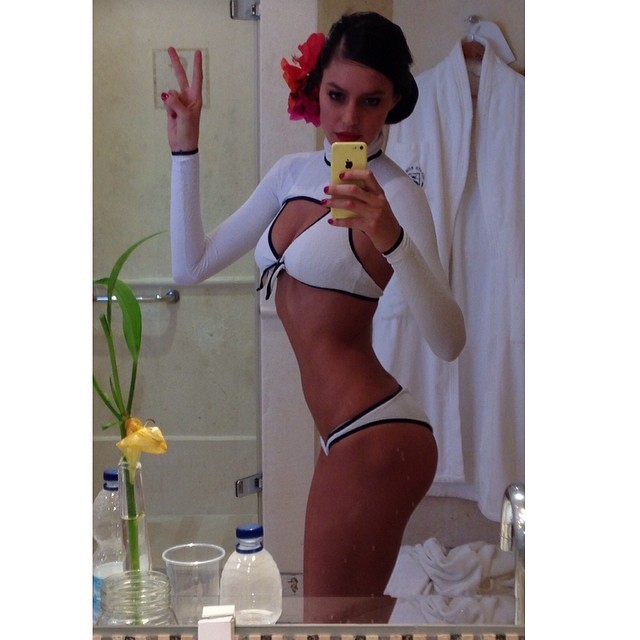 topinstagirls:  @lzlele on topinstagirls.tumblr.com - source [MORE] 