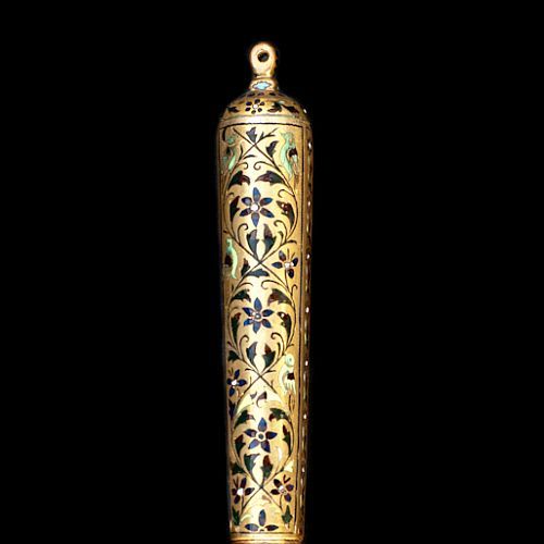 art-of-swords:  Kard DaggerDated: 19th centuryCulture: IndianMedium: steel, gold, enamelMeasurements: ovarall length 32.6cmThe enamelled gilt-hilted steel dagger features a tapering watered steel blade, the forte overlaid with gold decoration consisting