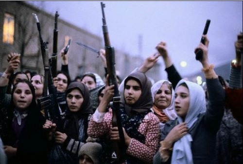 kurduene:A group of female Kurdish rebels, photo by Michel Setboun, Rojhelat (Iranian Kurdistan), 19