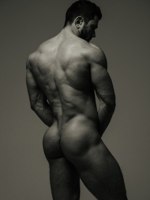 beautygoodness:  Stepan Pereverzev / Ph: Serge Lee