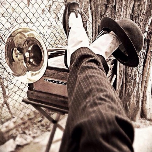 chavo1960:  Me on my stereo rocking my spats
