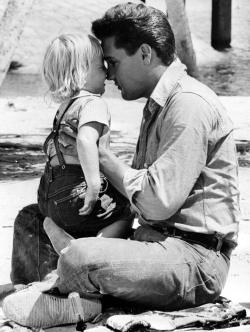    ELVIS PRESLEY and daughter LISA-MARIE