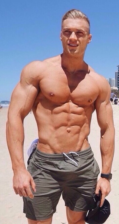 happytravelertiger:sportsfan1la:sexyfantasybro:Hot hot and hot!