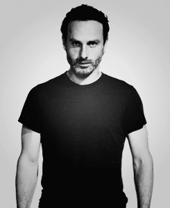 sassy-but-fab:   How be sexy with Andrew Lincoln  