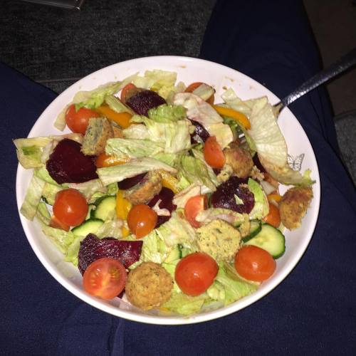 Post Workout Meal #workout #Holisium #sore #nopainnogain #healthy #foodporn #salad #instafood #gaymuscle