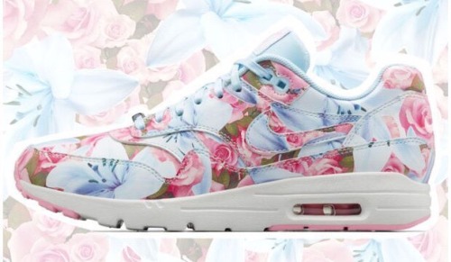 miss-mandy-m:Nike Air Max 1 Ultra “Paris” 