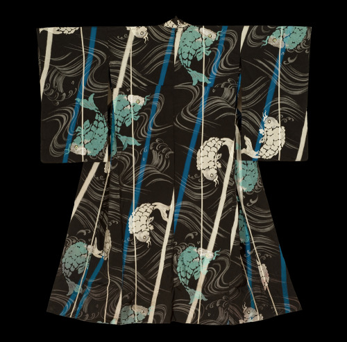Summer Kimono. Early-Showa period (1927-1940), Japan.  The Kimono Gallery.  An hitoe (unlined) silk 