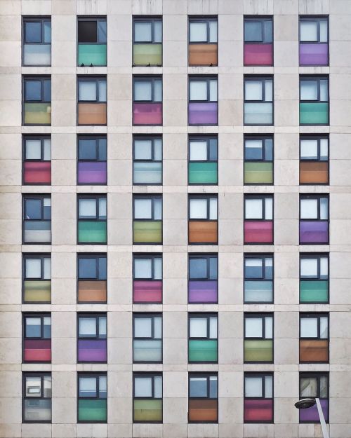 Colorful candy facade  #BarcelonaFacades #HelloFrom #Barcelona #VisitBarcelona #architecture  @lumix