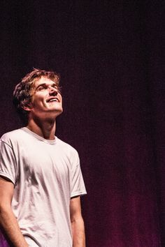 Bo Burnham7.3 inchesThis comedian sure makes us happy.  And lets just say hes got a lot more going for him than just being a straight white male.  This boy is lengthy in a lot of ways and lets just say he’s a real G shawty that can really find your g spot. We’ll have him repeating stuff with us all night long. He may not be able to stick his whole hand in a pringle can but he can put those fingers to use in a different way if you catch our drift.    #bo burnham#make happy#what#repeat stuff#comedian