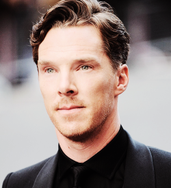 benedictdaily:  Benedict Cumberbatch attends the GQ Men Of The Year awards on September 2, 2014 in London. (x) 