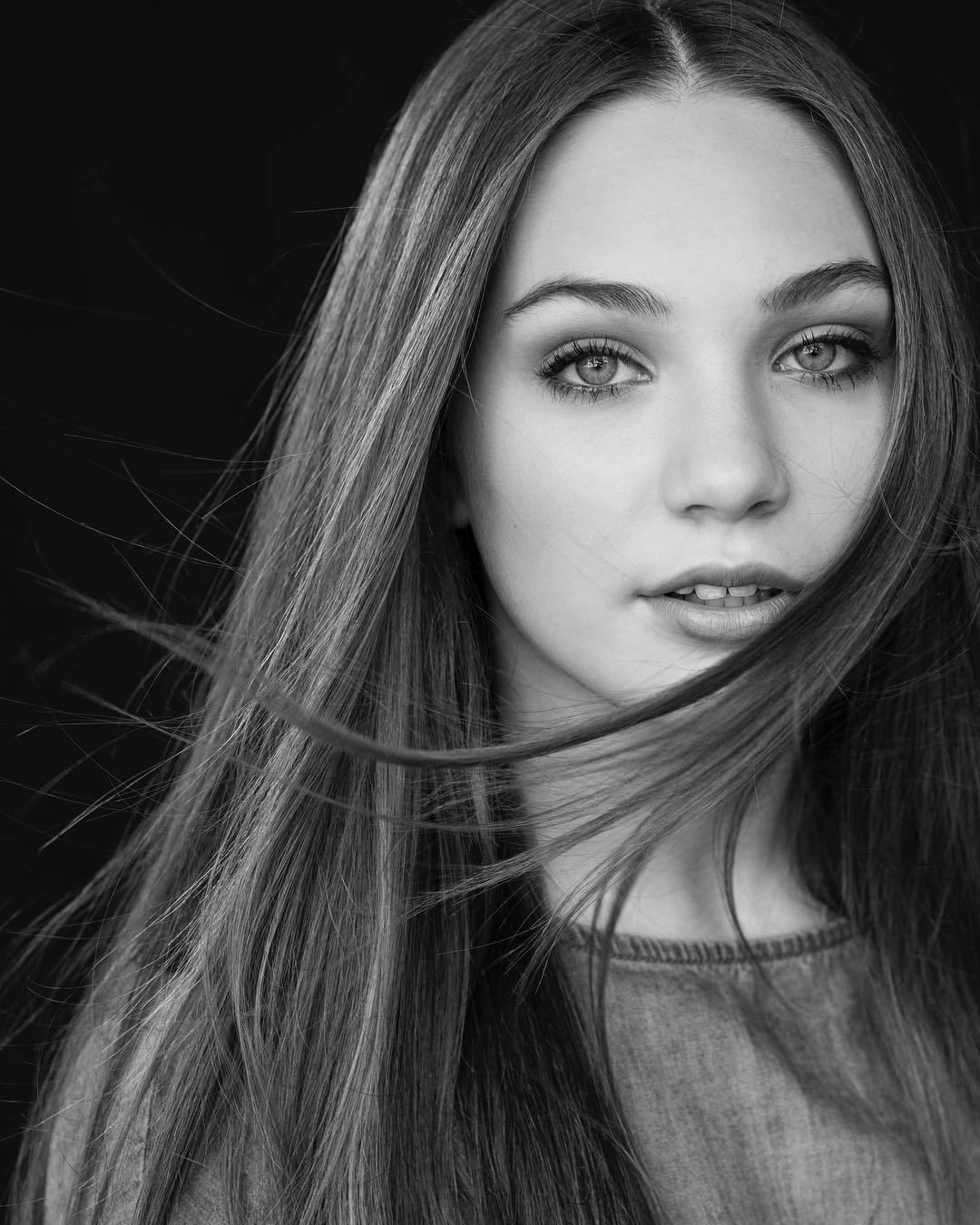 Maddie Ziegler Online