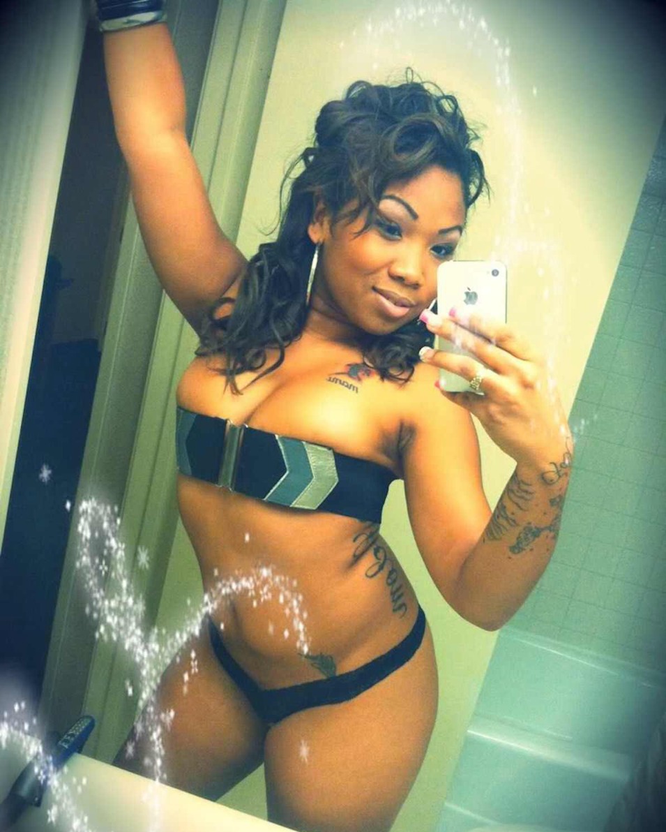 astoldbyclitliquor:  Sexy Blasian