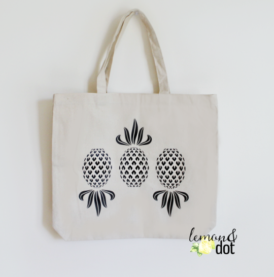 Pineapple Project Bag and Free Crochet Pattern Pineapple Applique - Rescued Paw Designs