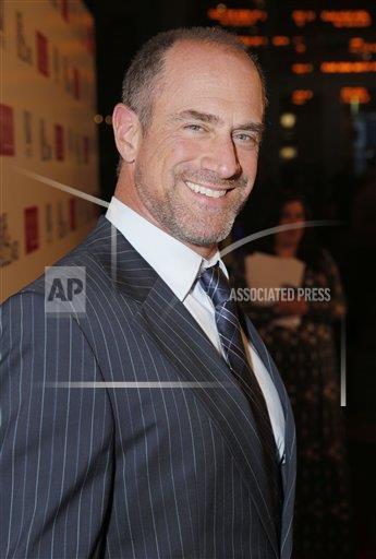 smarmygibberish:  callmebrycelee:  livnel:  Chris Meloni at the Hollywood premiere