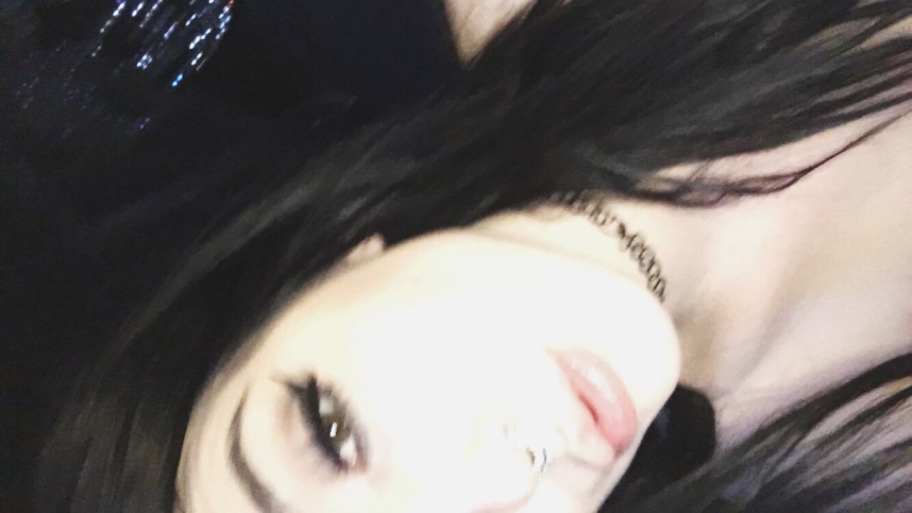 blackhairporcelainskin:  🕷☠