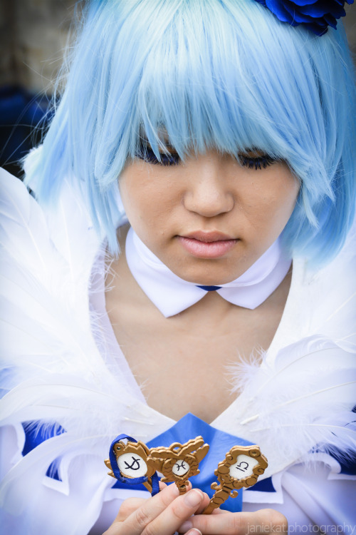 janiekat:Otakon 2013 Fairy TailKagura • emboitesYukino • shinigamicloverLibra • emilyPhotographer • 