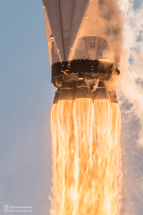 space-pics:April 18th, 2018: A SpaceX Falcon 9 rocket lifts off from Space Launch Complex 40 at Cape