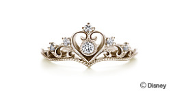 little-kisses-xo:sluttypincess:disneytrinkets:K.UNO Disney Princess Bridal Rings in Natural White Gold with no Rhodium Coating  *screams from the rooftops* DADDY  SO PRETTY