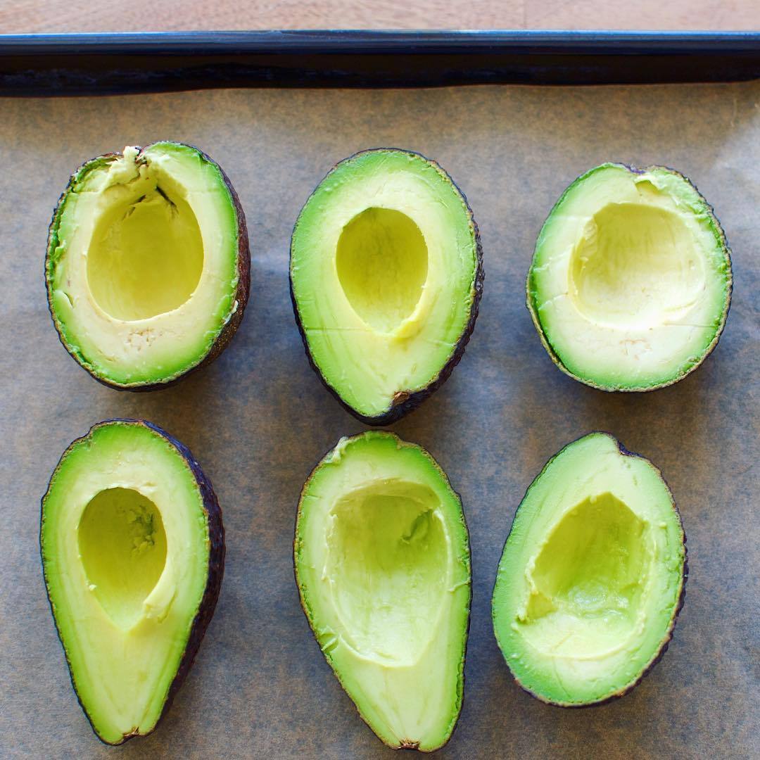 amillionbillionmiles:  Avo obsessed 🙊💚 