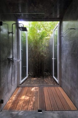 sperminherman:  Beautiful walk-in showers. 