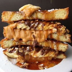 the-shy-fa:  yummyfoooooood:  French Toast with Peanut Butter, Banana, Nutella, Honey &amp; Nuts  Someone offer to make this for me? 