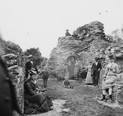 deathandmysticism:Monastery ruins at Hovedøen,