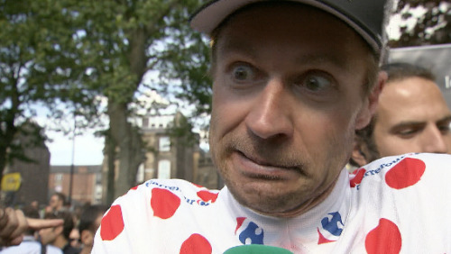 godsavethevelo:  Jensie in polkadot jersey