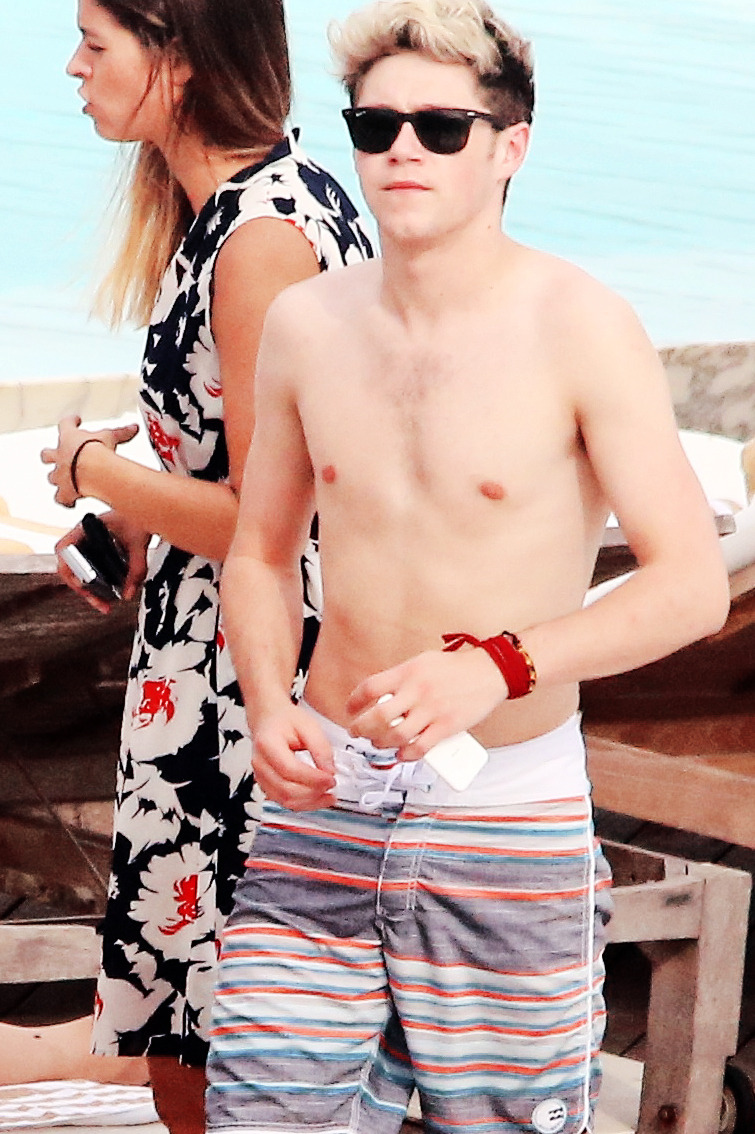 everyzaynaboutlou:  The Bodies - One Direction May 2014 Brazil