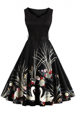 awesomeeeeewa: Elegant ladies dresses  Left