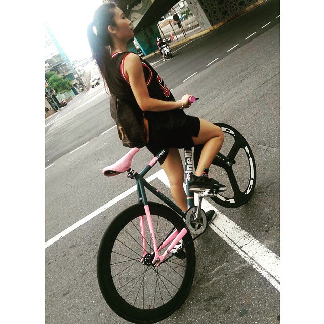 patent-sneakers:  #sneakers #sneaker #kicks #swag #dope #girl #fashion #girlClick