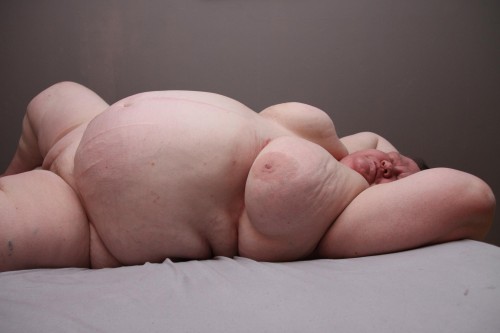 ssbbwfeedeebelly: Wanna fuck a hot fat bbw girl? - CLICK HERE!