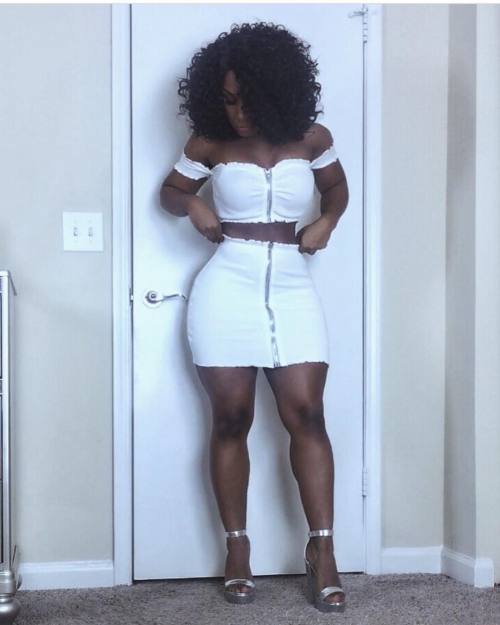 awesomeblack-girls:  Delicious black babes