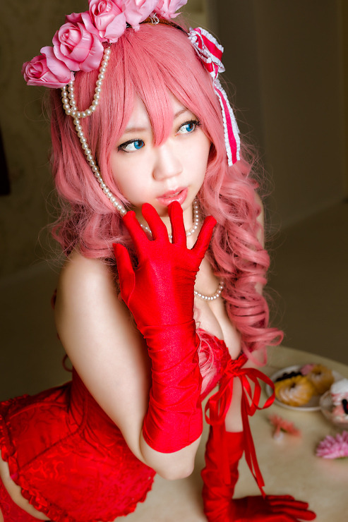 cosplaygirl:【はなさん】　VOCALOID　シナモンロール　巡音ルカ : こーちや photo paddock