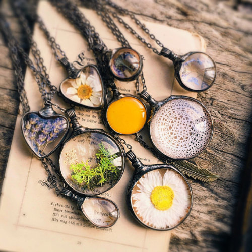 culturenlifestyle:	Ethereal Terrarium Jewelry Polish boutique Mariaela creates handmade items inspired by romanticism, the enchanting forests, flowers and nature’s earthly beauty. By melting the glass and the ceramic by hand, each piece is a completely