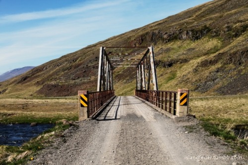 BridgesThere are many bridges in Iceland and more often they are single lanes.©islandfeuer | All Rig