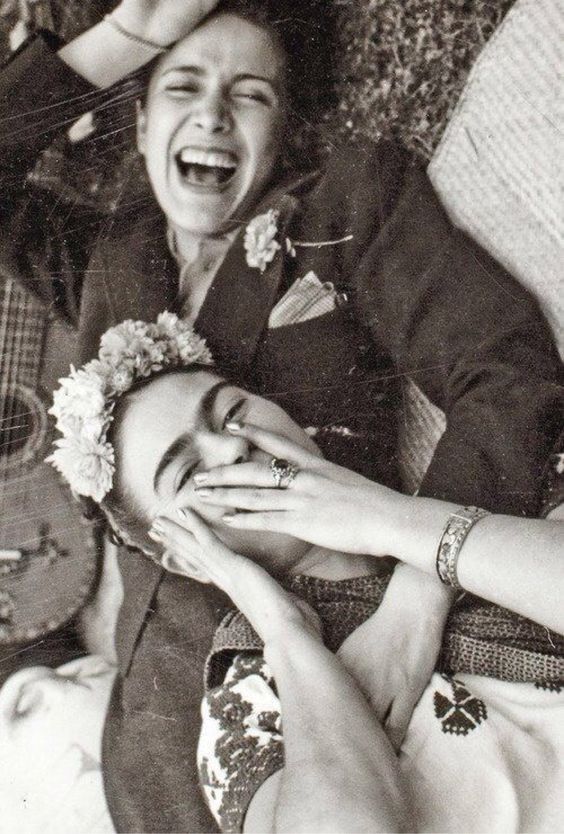 tejuina:  eastberlin:  artlgbt: Frida Kahlo. The other woman in this photo is Chavela