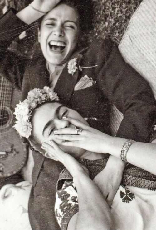 tejuina:eastberlin:artlgbt:Frida Kahlo.The other woman in this photo is Chavela Vargas, an influenti