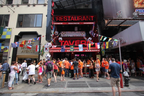 World Cup 2014. Holland 0 - Argentina 0 (2-4 on PKs)  9 July 2014, 4:00 pm. Tonic/Hurley’s Saloon, Times Square
The acclaimed Holland supporters’ bar in NYC is Tonic in Times Square. We arrived two hours early for the showdown against Argentina, but...