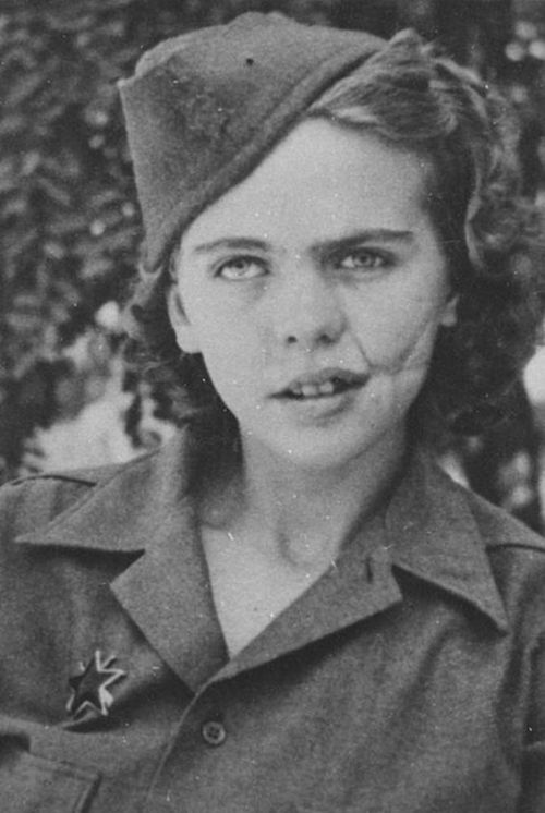 unkown soviet female soldier