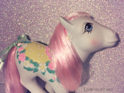 glownshowpony:  chibiskittleslovesponies: Look at that HAIR O_O NOT repinked btw. I paid a fortune for her. O___o 