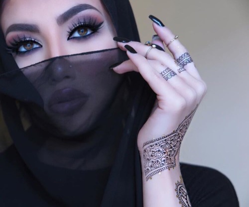 fashionplex: igxbaddies:  @hellyluv  F A S H I O N P L E X