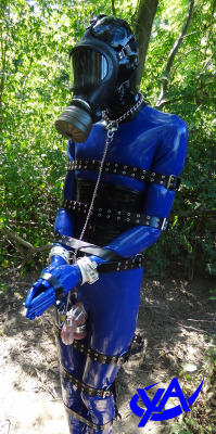 the-rubber-gimp:young-action-latexgear: 