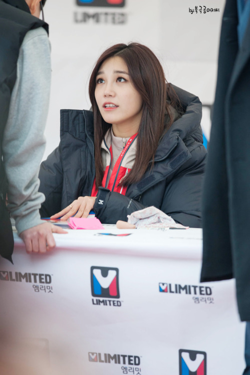 EunJi (A Pink) - MLimited Fansign Event Pics